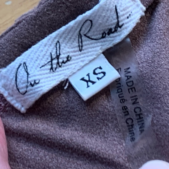 On The Road Dress Womens XSmall Brown Slit Jewel Neck Bohemian Cold Shoulder - Picture 7 of 8